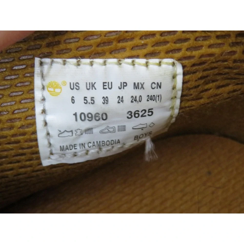 Timberland 6-Inch Premium Boots Boys Size 6 Beige Nubuck Waterproof Hiking Shoe
